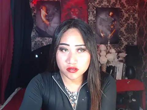 BlackAlison online show from May 6, 2:56 pm