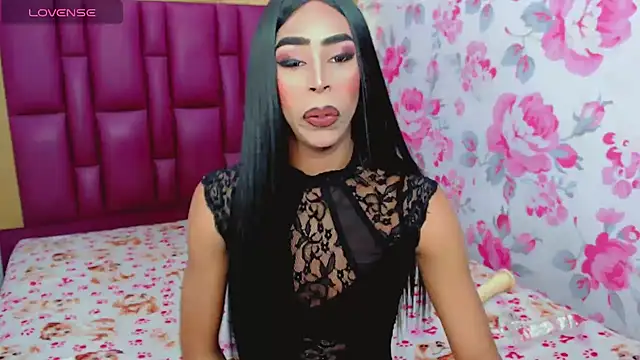 bigcockcandy111 online show from December 7, 8:11 pm