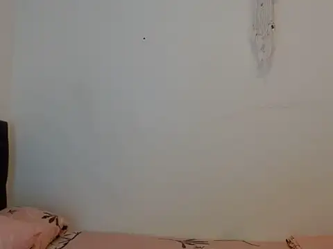 Snapshot of gooddes303salome chatting on September 19, 7:47 am gooddes303salome online show from September 19, 7:47 am