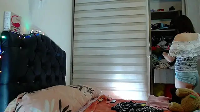 gooddes303salome online show from November 17, 7:30 am