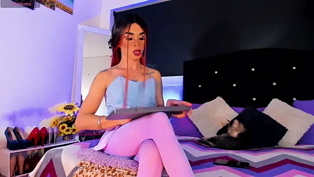lesly xx online show from December 31, 2:51 am