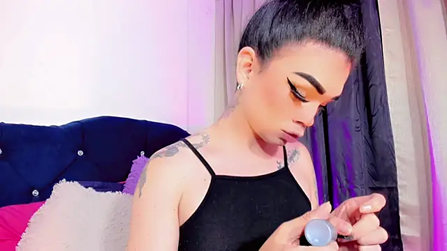 lesly xx online show from October 9, 3:08 am