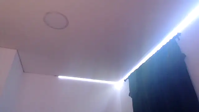 Snapshot of dolcemacca chatting on October 22, 2:13 am dolcemacca online show from October 22, 2:13 am