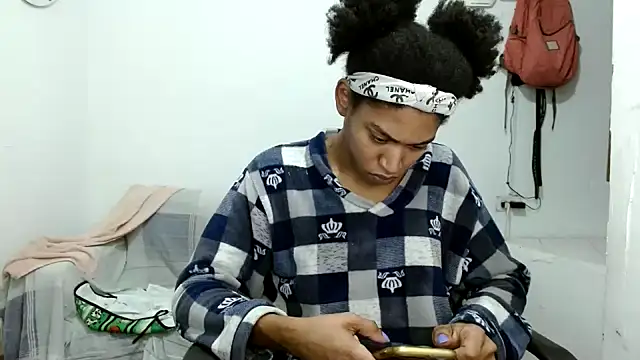 angelamarie1 online show from October 30, 11:20 am