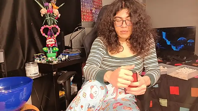 ShinyCherub online show from February 11, 1:09 pm