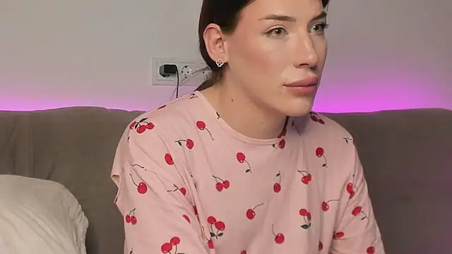 Kira cock online show from November 26, 4:31 pm