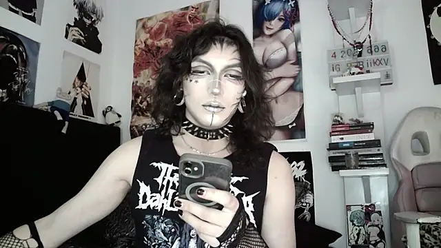 kiiler queen online show from June 2, 6:42 pm